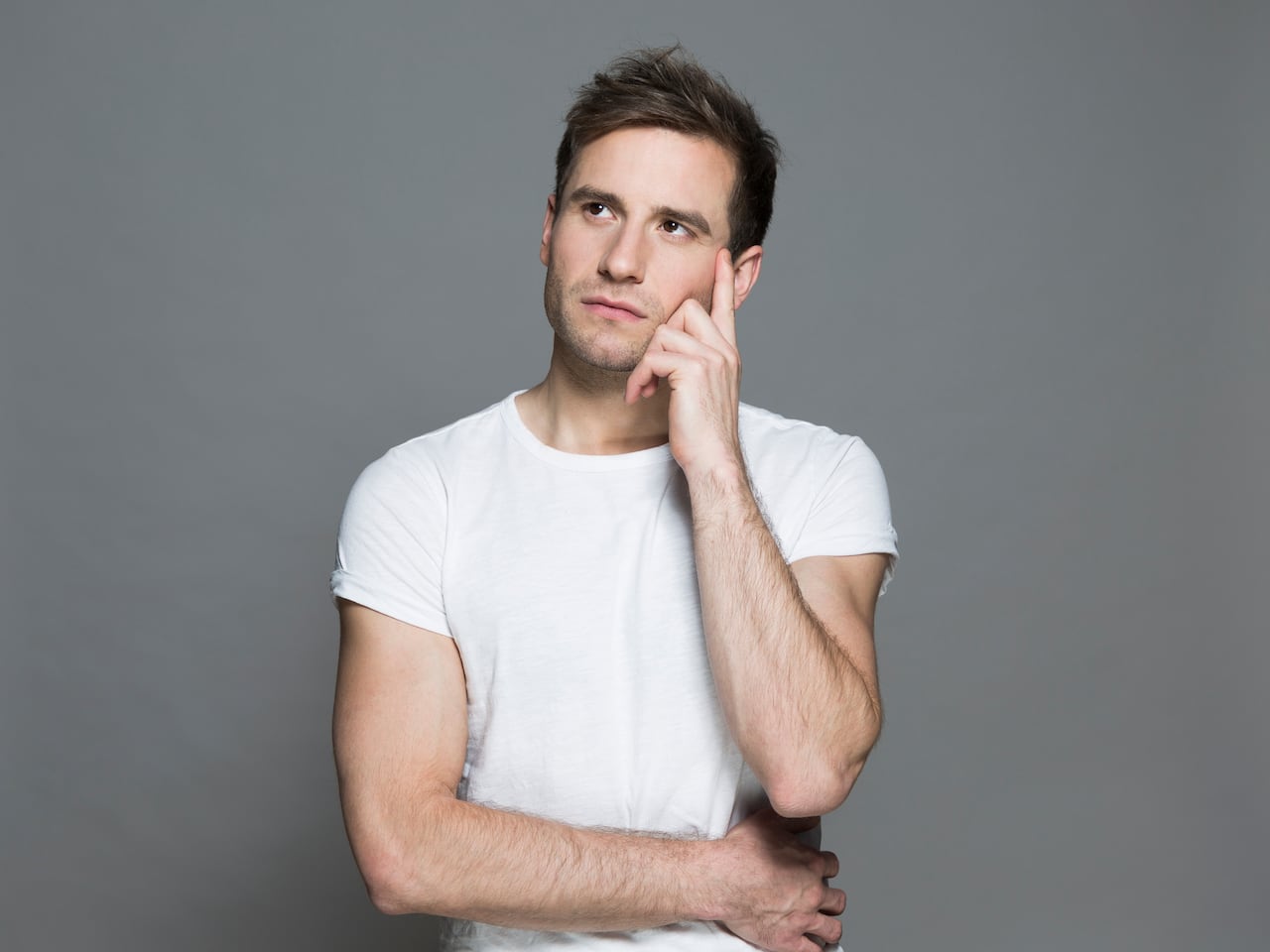 La distinción entre "hay", "ahí" y "ay": un desafío lingüístico.