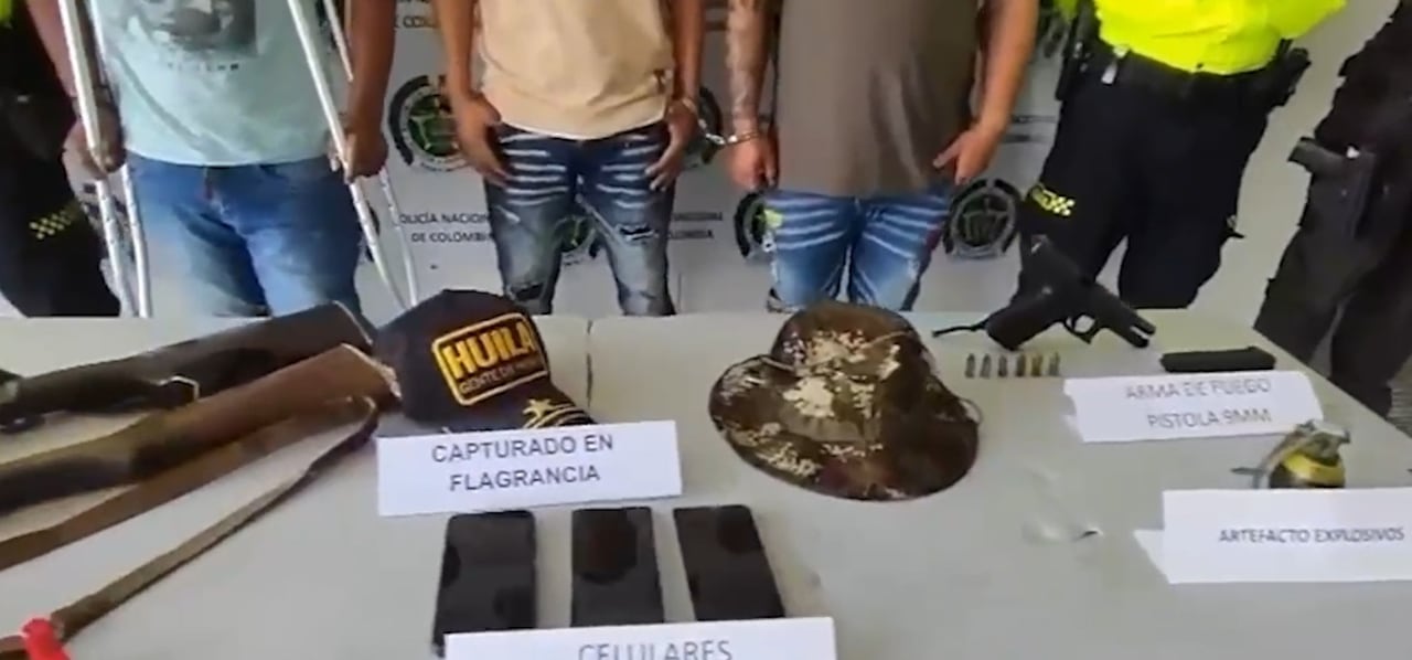 Tres presuntos integrantes del Frente 57 Yaír Bermúdez fueron capturados durante un allanamiento en la zona rural de Sevilla, Valle del Cauca.