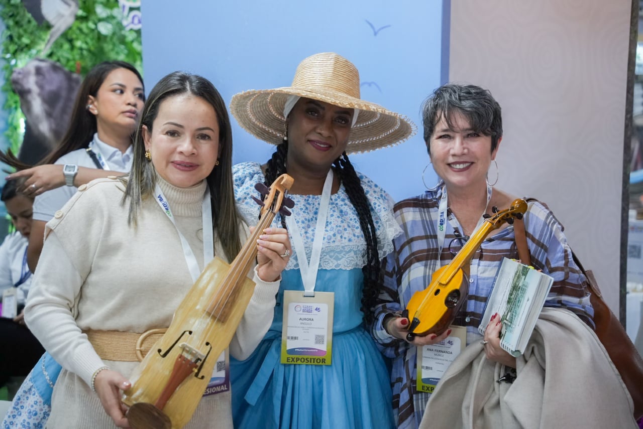 El reconocimiento fue otorgado por la Fundación Recorre, que resaltó el liderazgo y el aporte social de la presidenta ejecutiva de la Cámara de Comercio del Cauca.