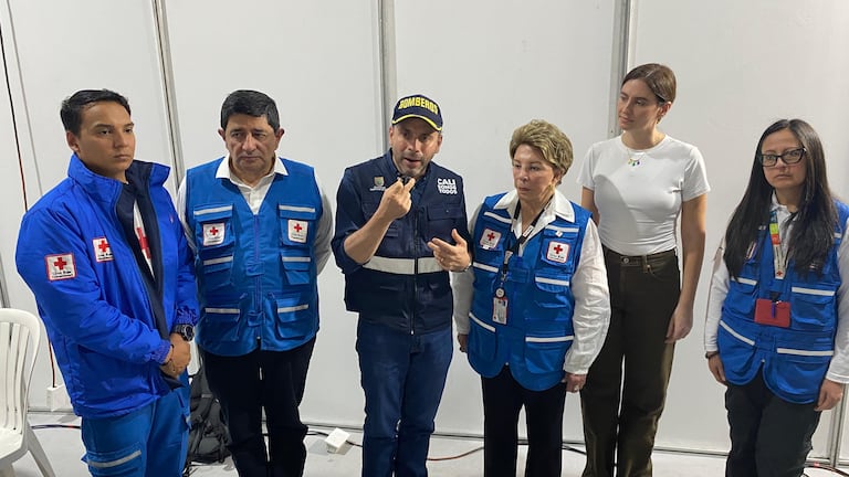 El alcalde de Cali, Alejandro Eder, sostuvo una reunión con la presidenta nacional de la Cruz Roja Colombiana, Judith Carvajal de Álvarez