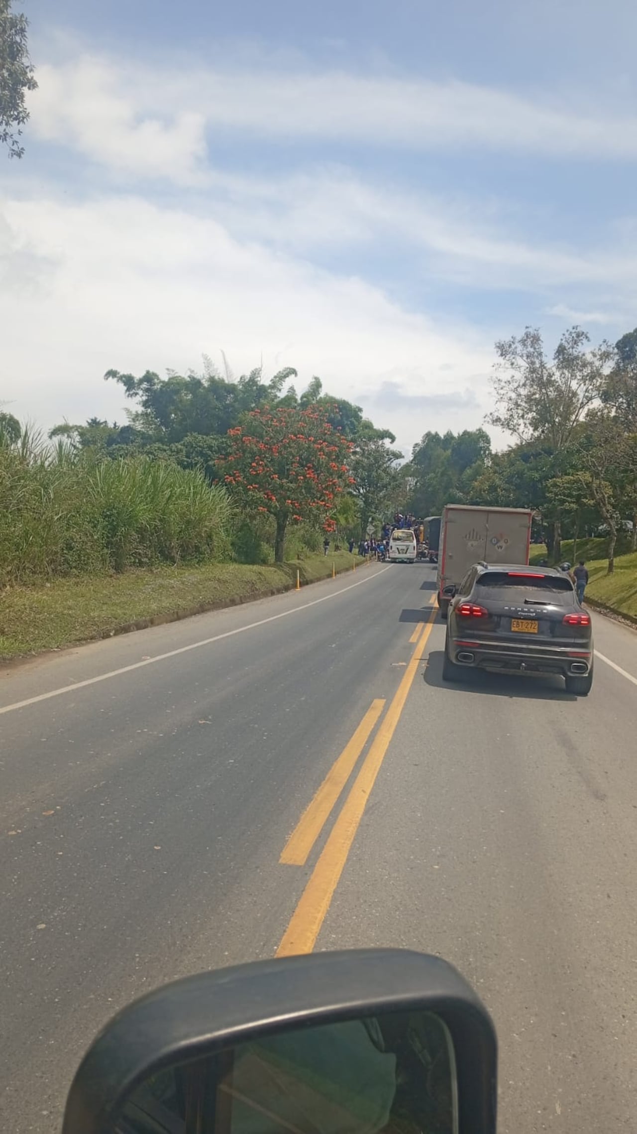 La movilización se concentra entre el área urbana de Piendamó y el sector de La María, donde las comunidades mantienen el cierre vial mientras esperan respuestas institucionales.