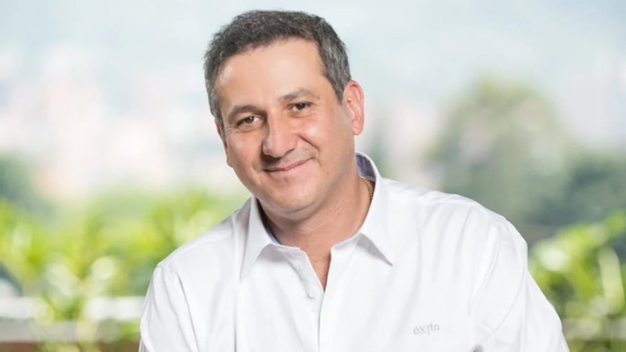 Jorge Jaller es un abogado con un magíster en Administración de Empresas y una especialización en Derecho Laboral.