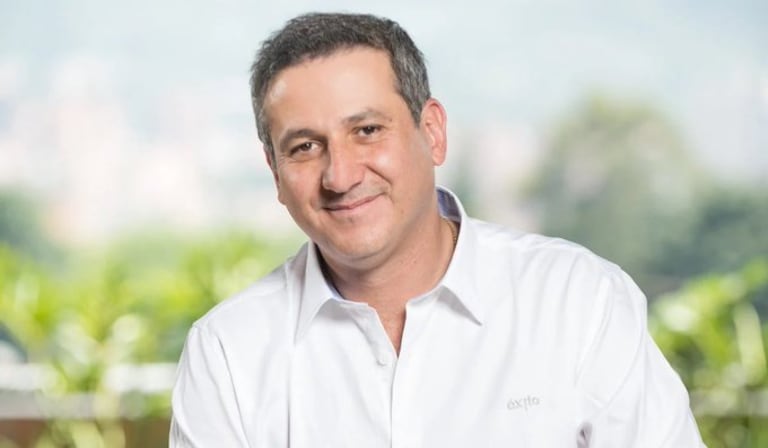 Jorge Jaller es un abogado con un magíster en Administración de Empresas y una especialización en Derecho Laboral.