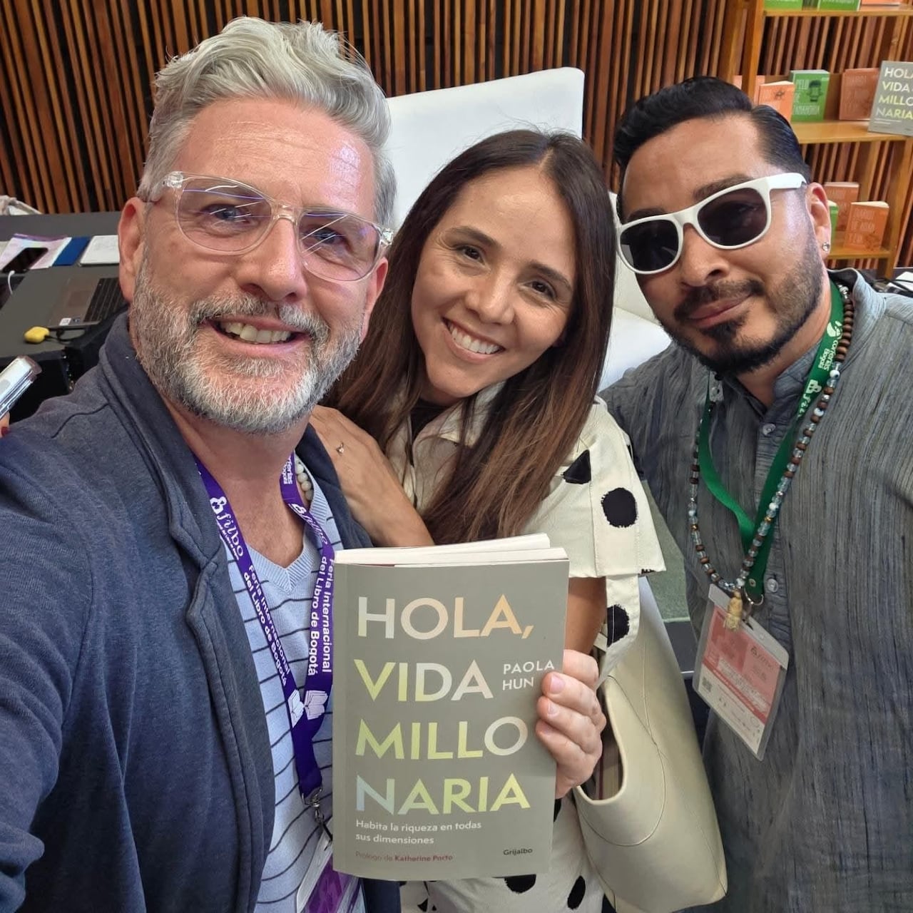 Krish Benvenuti con Paula Hun y el experto en Ayurveda Alexander Hau Singh Valencia.