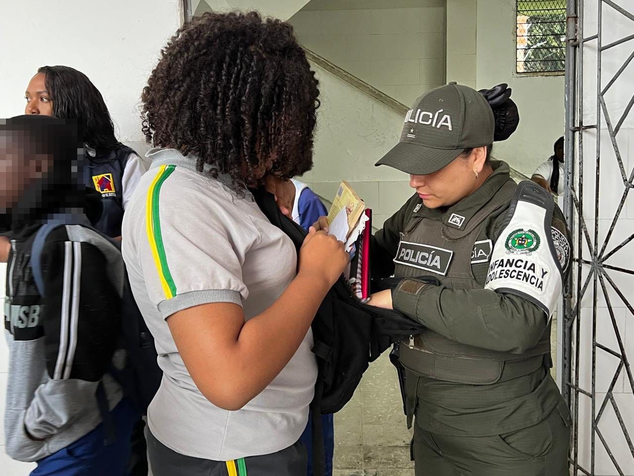 La iniciativa hace parte de estrategias locales que buscan reducir la violencia juvenil y fortalecer el tejido social en el municipio, mientras la Policía apoya con acciones preventivas y de control entre los jóvenes