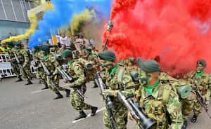 El desfile del día de la Independencia se llevó a cabo en la Autopista Suroriental en Cali.