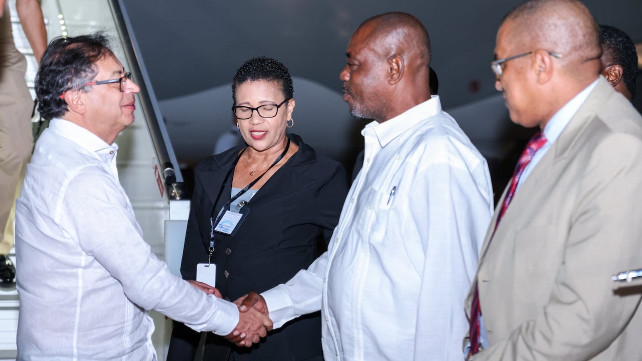 Colombia asumirá la Presidencia Pro Tempore de la CELAC en 2025. Esto le permite integrar la Troika de la CELAC durante dos años, hasta 2026. El 1 de marzo, San Vicente y las Granadinas, país caribeño anfitrión de la Cumbre, entregará a Honduras la Presidencia Pro Tempore 2024.