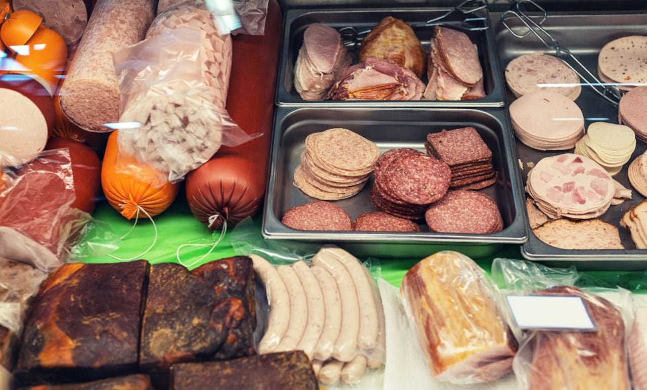 Una investigación de la Universidad de Londres del Reino Unido, concluyó que llevar una dieta rica en alimentos procesados aumenta las posibilidades de sufrir depresión, además de enfermedades cardiovasculares.