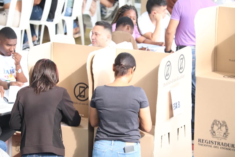Canciones presidenciales 2026 puesto de votación colegio nuevo latir distrito de Agua Blanca Cali