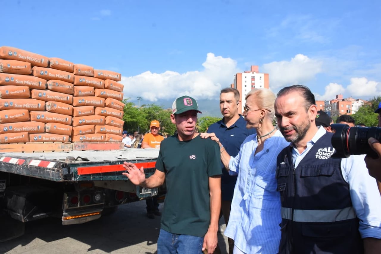 Alrededor de 90 toneladas de cemento también serán entregadas a las familias damnificadas.