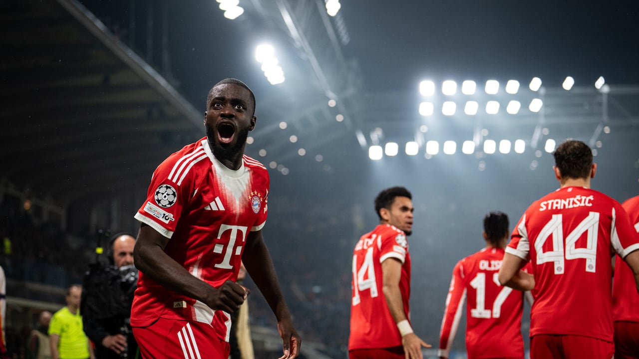 Los jugadores del Bayern Múnich celebran uno de los goles del partido ante Atalanta.