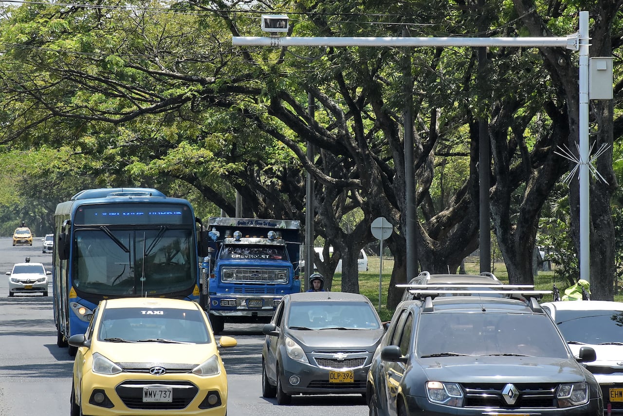 La Secretaría de Movilidad está pidiendo autorización para poder instalar 40 nuevas cámaras de fotodetección. Se espera que al menos el 50% de ellas queden funcionando en el 2024.