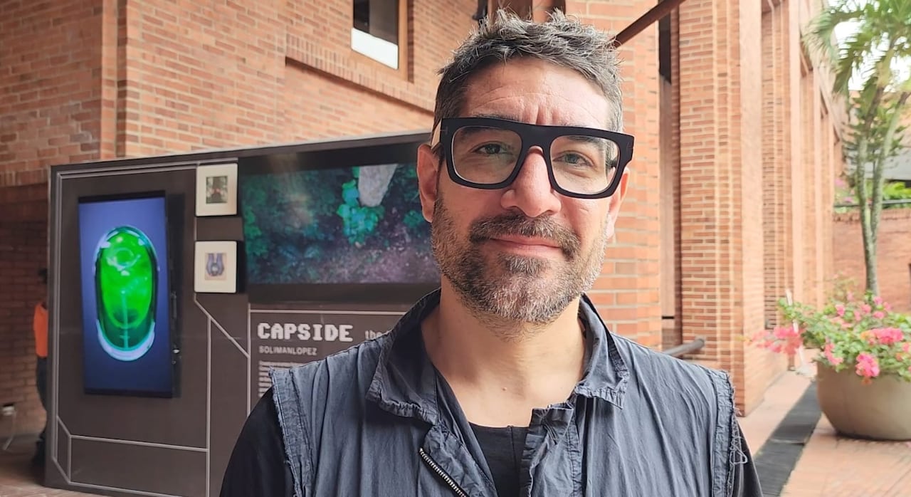 Solimán López es director de Innovación en la Escuela Superior de Arte y Tecnología (ESAT, Valencia, España), y artista del Instituto de Tecnologías del Futuro de París, Francia.