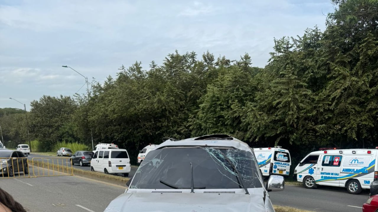 Al menos dos motocicletas estuvieron involucradas en el siniestro vial.