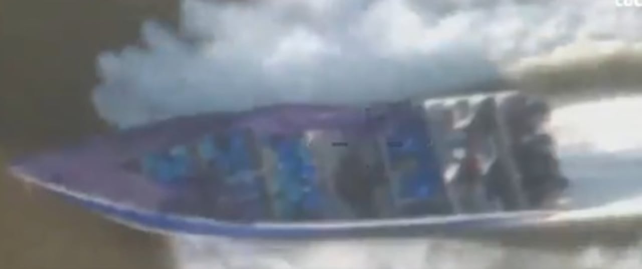 Las autoridades colombianas establecieron que la embarcación habría zarpado desde las costas del departamento de Córdoba con sustancias ilícitas, teniendo como destino final Honduras, en Centroamérica, en una ruta hacia los Estados Unidos.