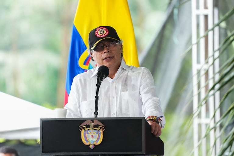 El presidente Gustavo Petro durante una intervención en el municipio de Roberto Payán, en Nariño.