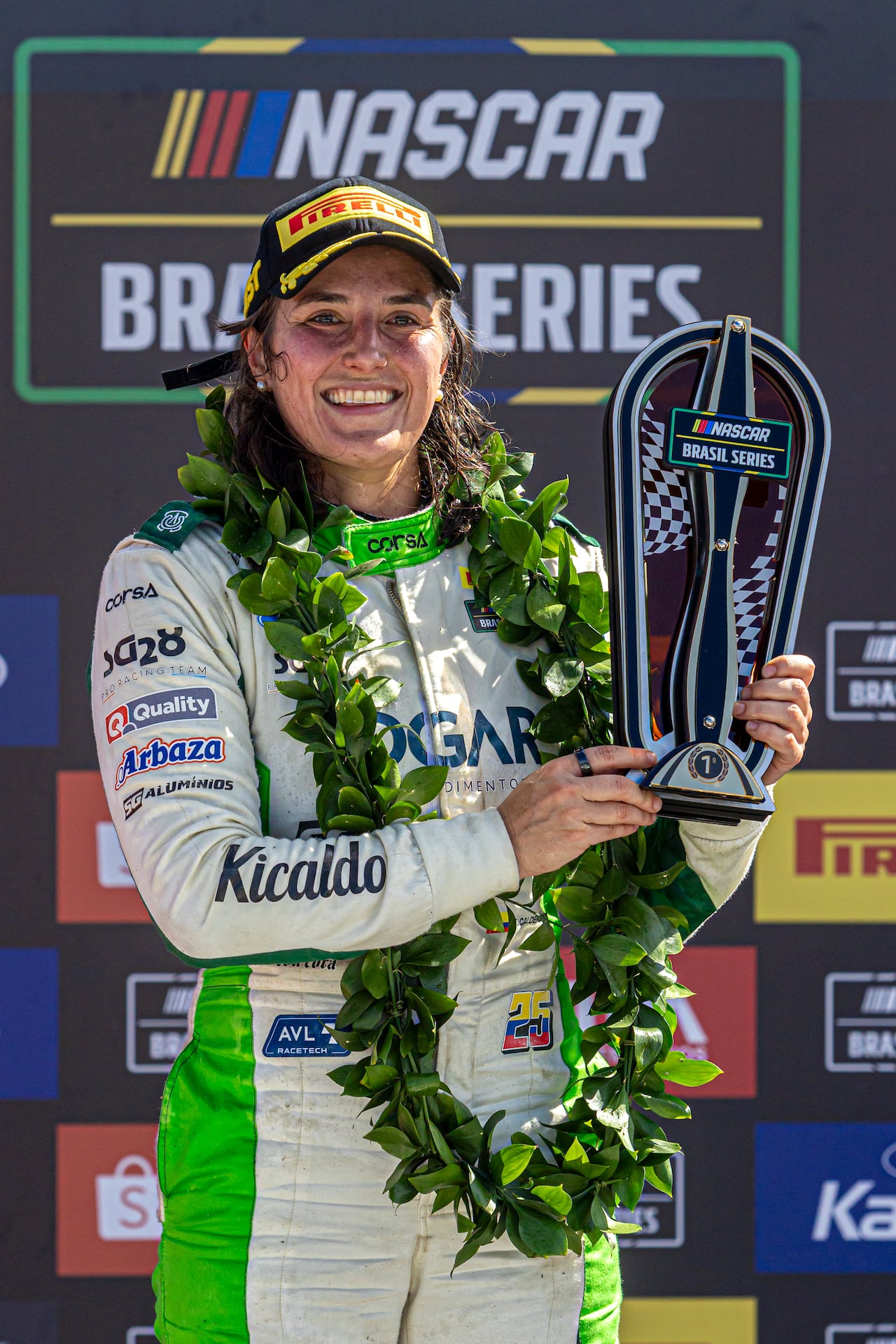 Tatiana Calderón logró su primera victoria en la Nascar Brasil Series 2026, siendo la primera mujer en conseguirlo en toda la competición.