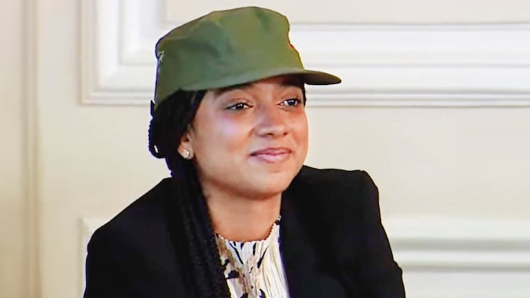 Juliana Guerrero, quien se ha vuelto una figura poderosa en el Gobierno Petro, validó más de cinco años de experiencia laboral en Raíces Afro.