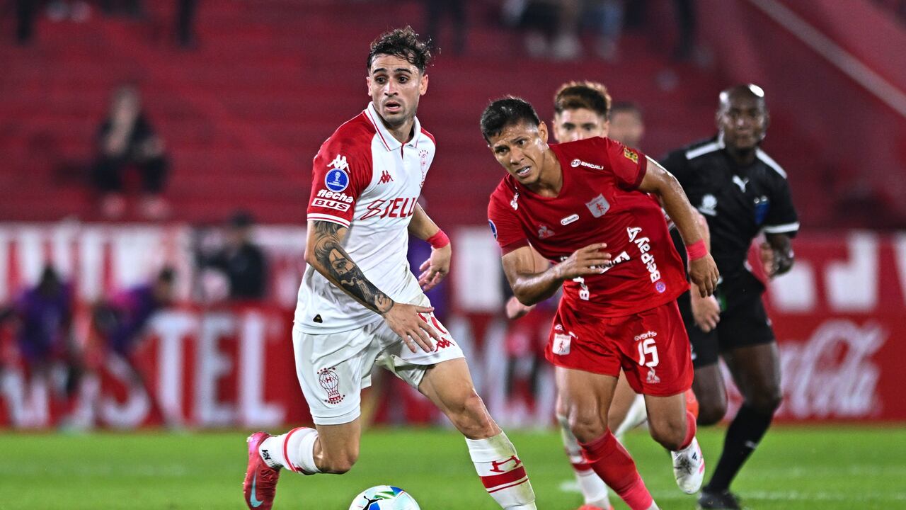 Rafael Carrascal en el juego contra Huracán.
