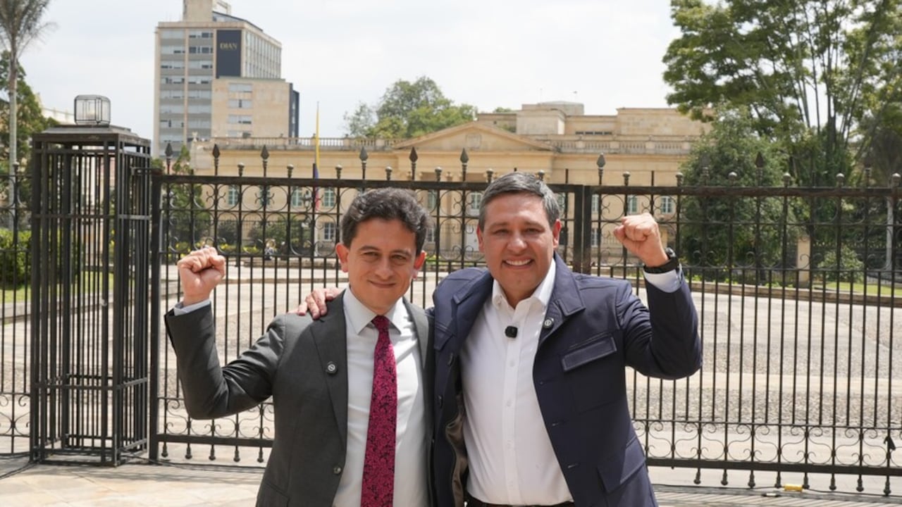 Mauricio Lizcano presentó a Luis Carlos Reyes como su fórmula vicepresidencial