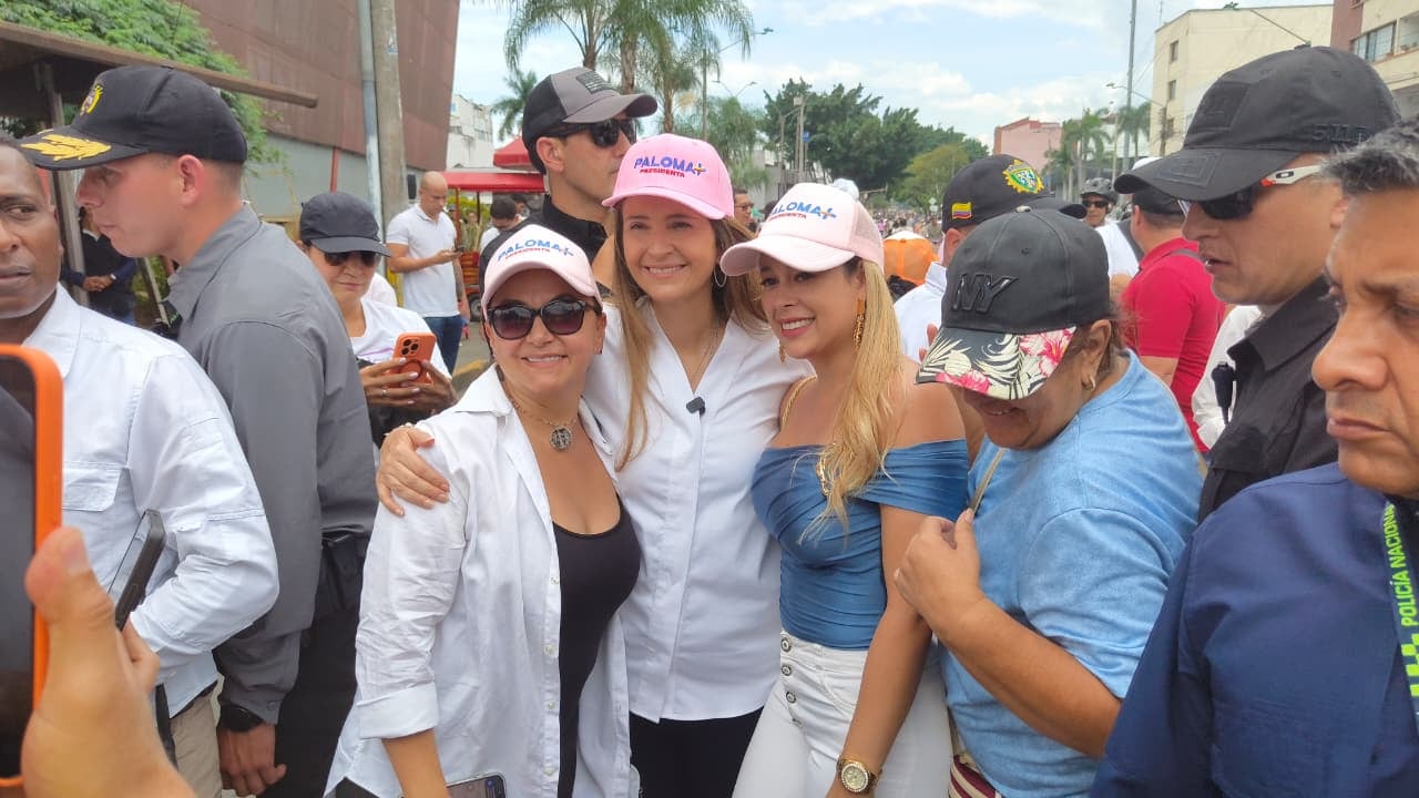 La candidata a la Presidencia por el Centro Democrático acompañó la jornada en apoyo a su aspiración presidencial en varios puntos de la ciudad.