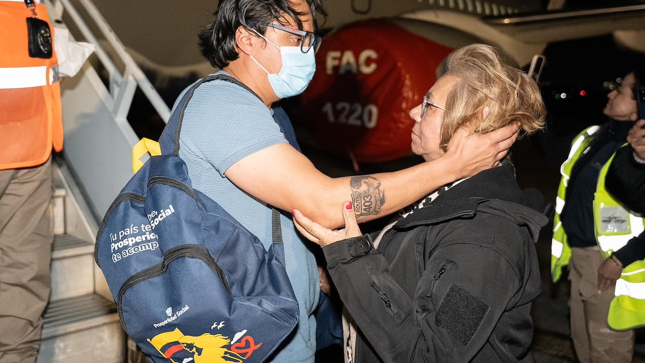 Beto Coral llegó este 16 de julio a Colombia en un vuelo humanitario de la Fuerza Aeroespacial Colombiana tras ser deportado de Estados Unidos.