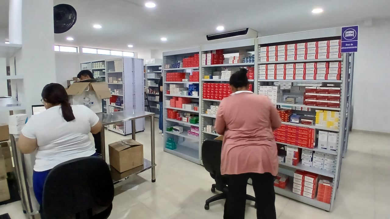Drogas La Rebaja inicia como gestor farmacéutico de Nueva EPS en tres municipios del país
