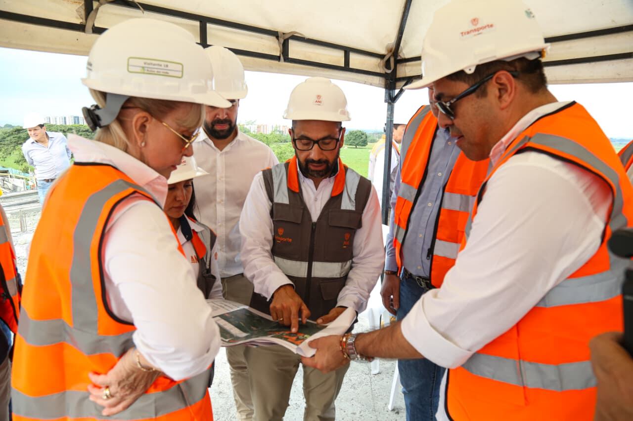 También inspeccionaron la obra de la intersección vía Cali-Puerto Tejada