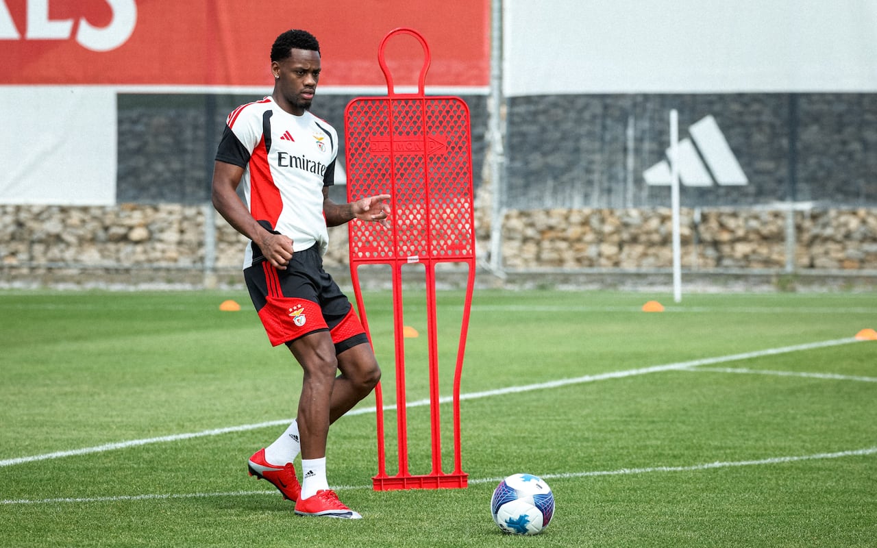 Jhon Jáder Durán en su primer entrenamiento con Benfica de Portugal