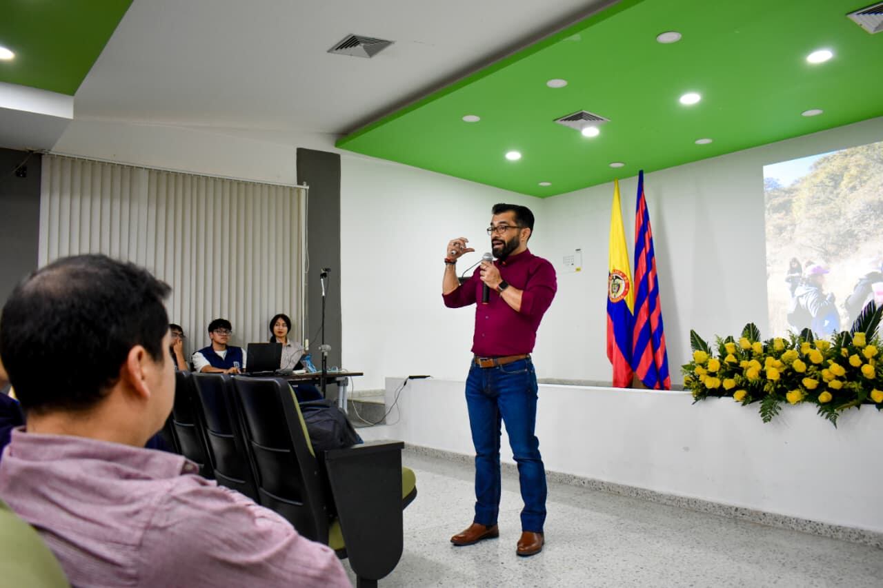 Los participantes, provenientes no solo del Cauca sino también de otras regiones del país afectadas por la violencia, compartieron sus historias de vida, los desafíos enfrentados y las lecciones aprendidas en su camino hacia la reconstrucción personal y comunitaria.