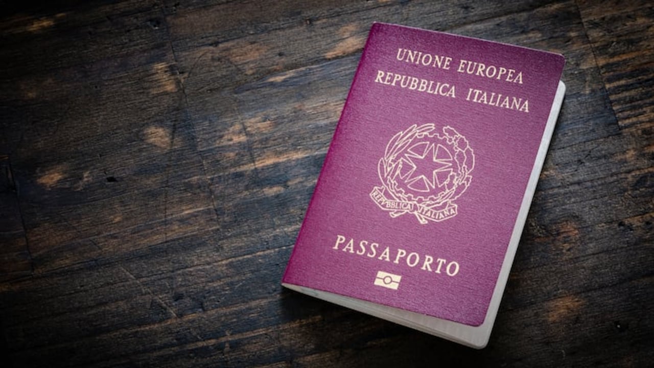 Pasaporte italiano.
