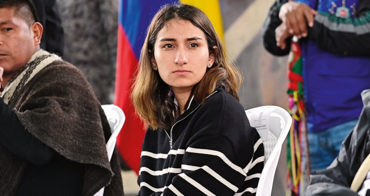 LAURA SARAbIA puso a Benedetti a esperar durante más de tres horas en la Casa de Nariño, cuando este llegó a una cita con el presidente. Al parecer, esa fue la gota que rebosó la copa.