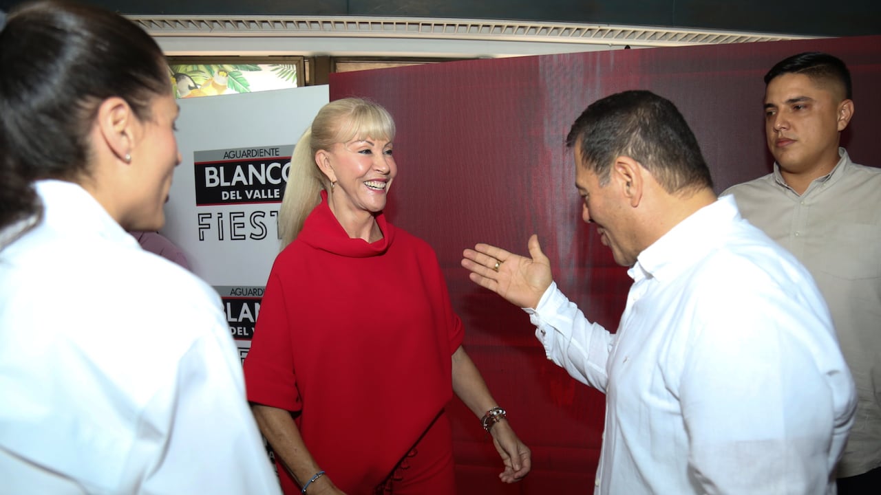 Ambas figuras se dieron un abrazo dejando atrás la rivalidad que en algún momento los golpeó.