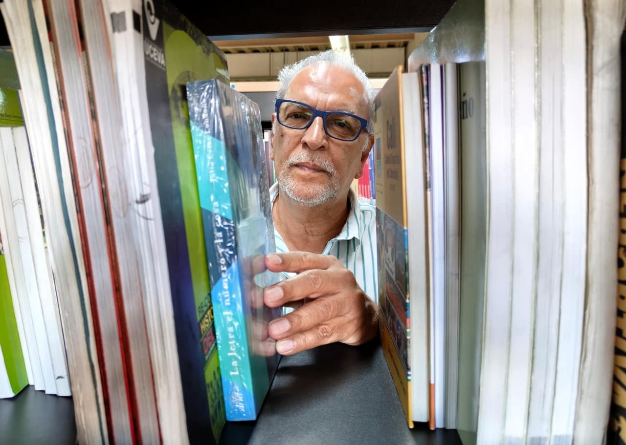 Escritor Julio César Londoño, participa en el festival de literatura, Oiga Mire Lea. Recibirá el título de Doctor Honoris Causa en Letras, de la Universidad del Valle. Fotos Jorge Orozco.