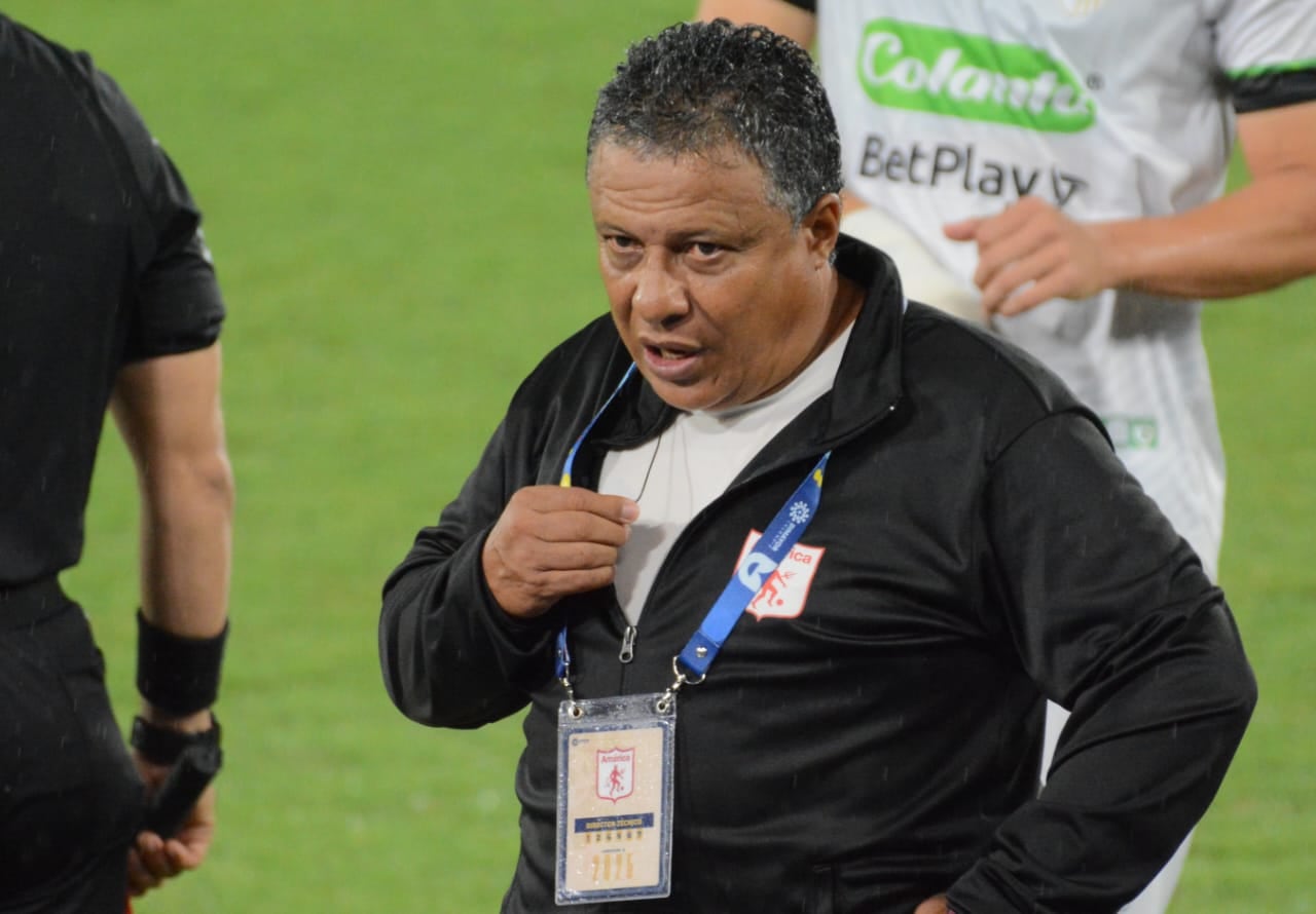 Alex Escobar, asistente técnico y DT encargado del América de Cali.