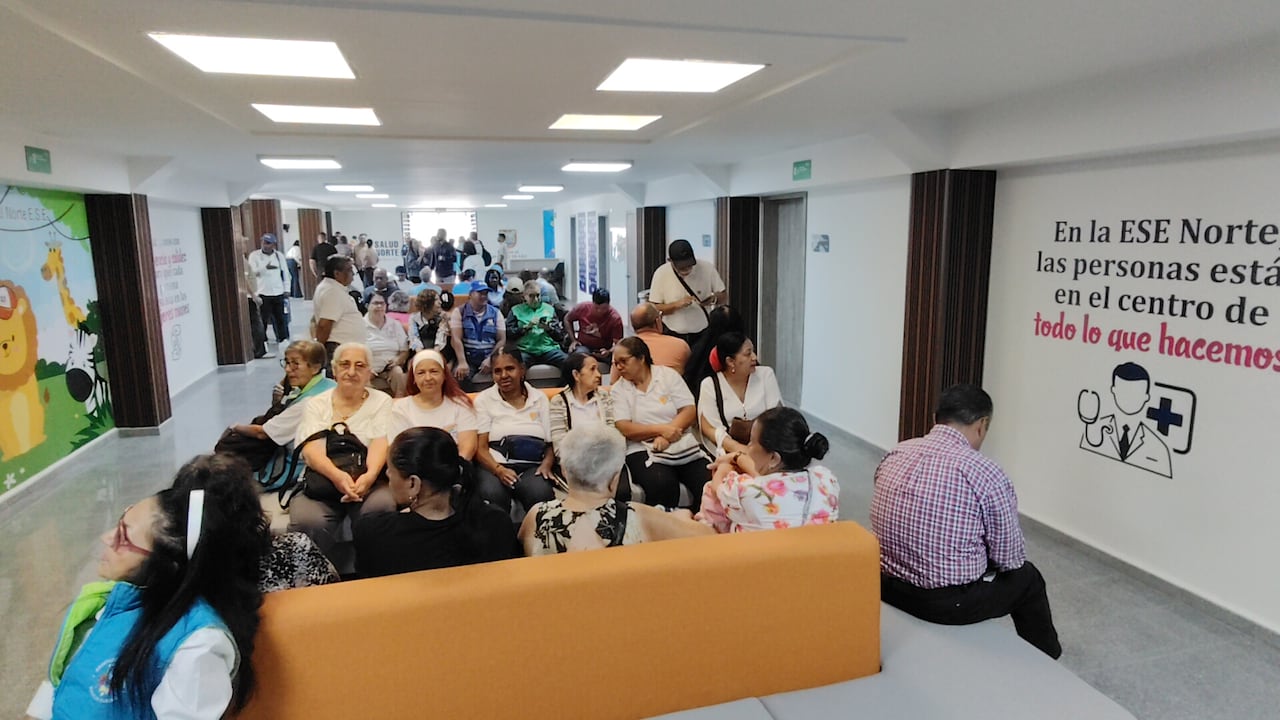 Cali: Reapertura de IPS Popular Salud Norte. Foto José L Guzmán