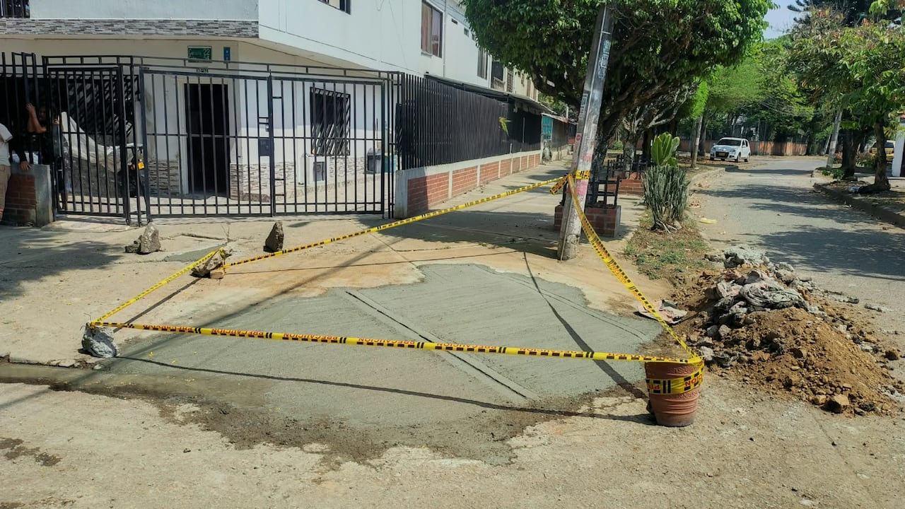 Emcali adelantó las labores de sellamiento en la Carrera 22 y finalizó la reparación durante la mañana de este jueves.