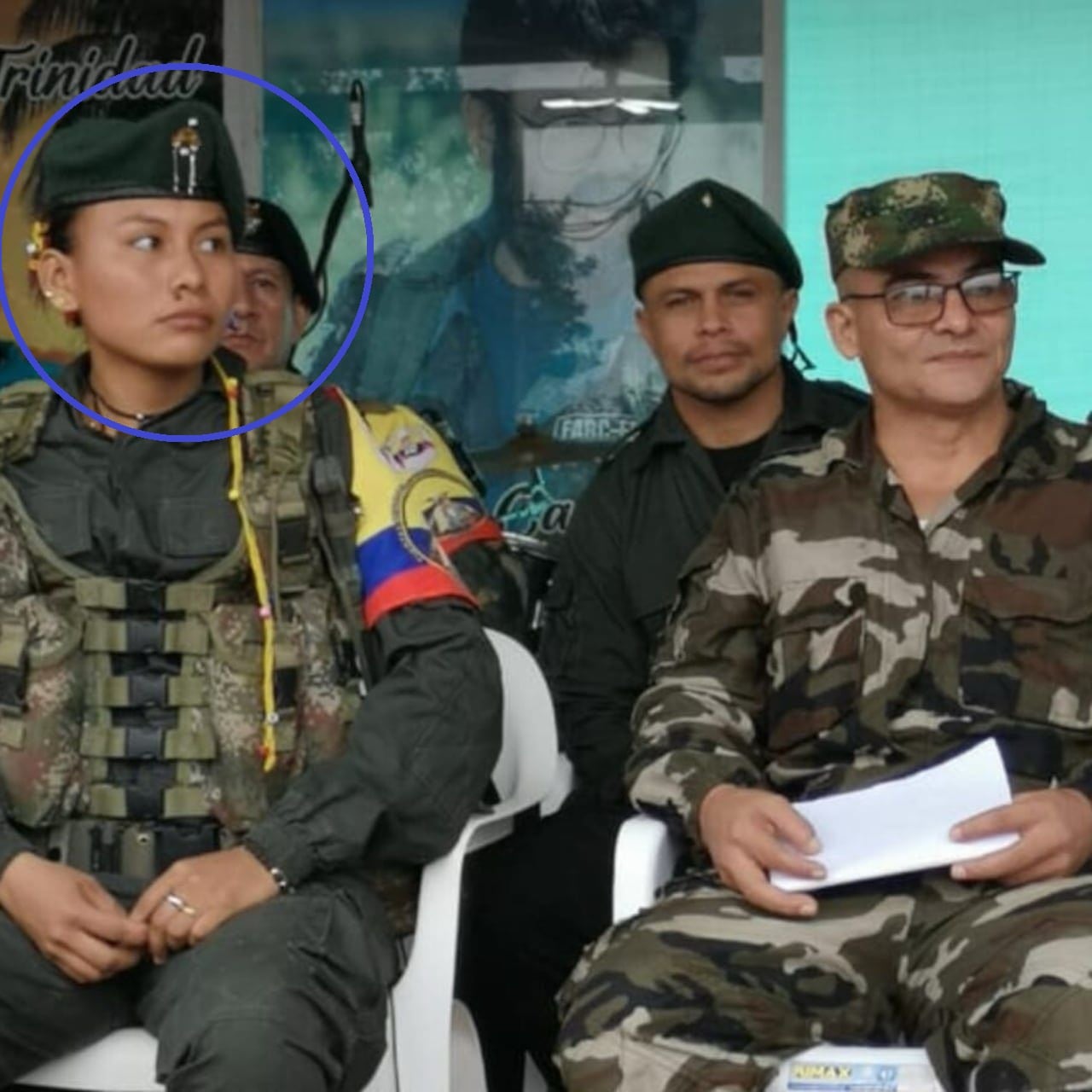 Fuentes cercanas le confirmaron a SEMANA que alias 'Lorena', compañera sentimental de 'Iván Mordisco', murió en medio de los bombardeos en el Vaupés.