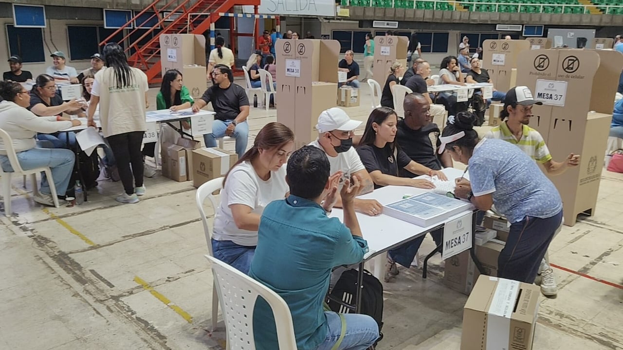 ELECCIONES PRESIDENCIALES 2026 CALI - URNAS - VOTACIÓN