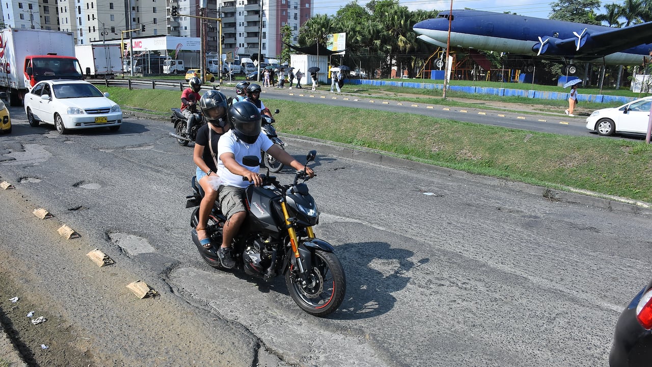 Vía en Mal estado Calle 34 con Avenida 2 NORTE