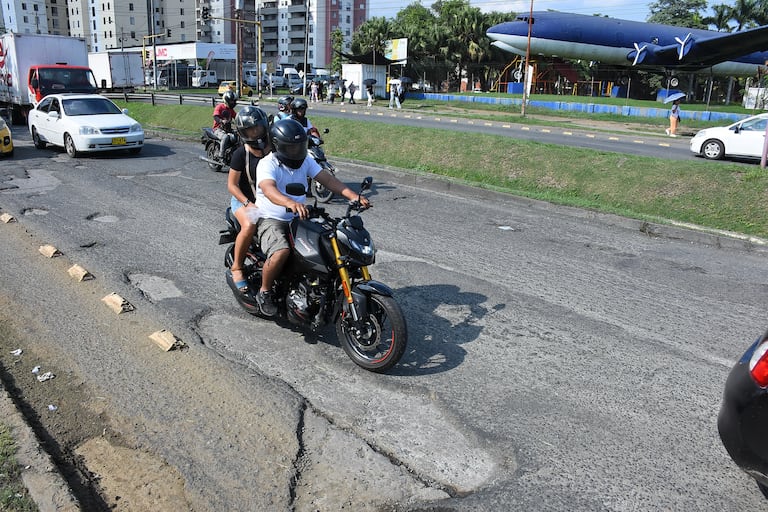 Vía en Mal estado Calle 34 con Avenida 2 NORTE