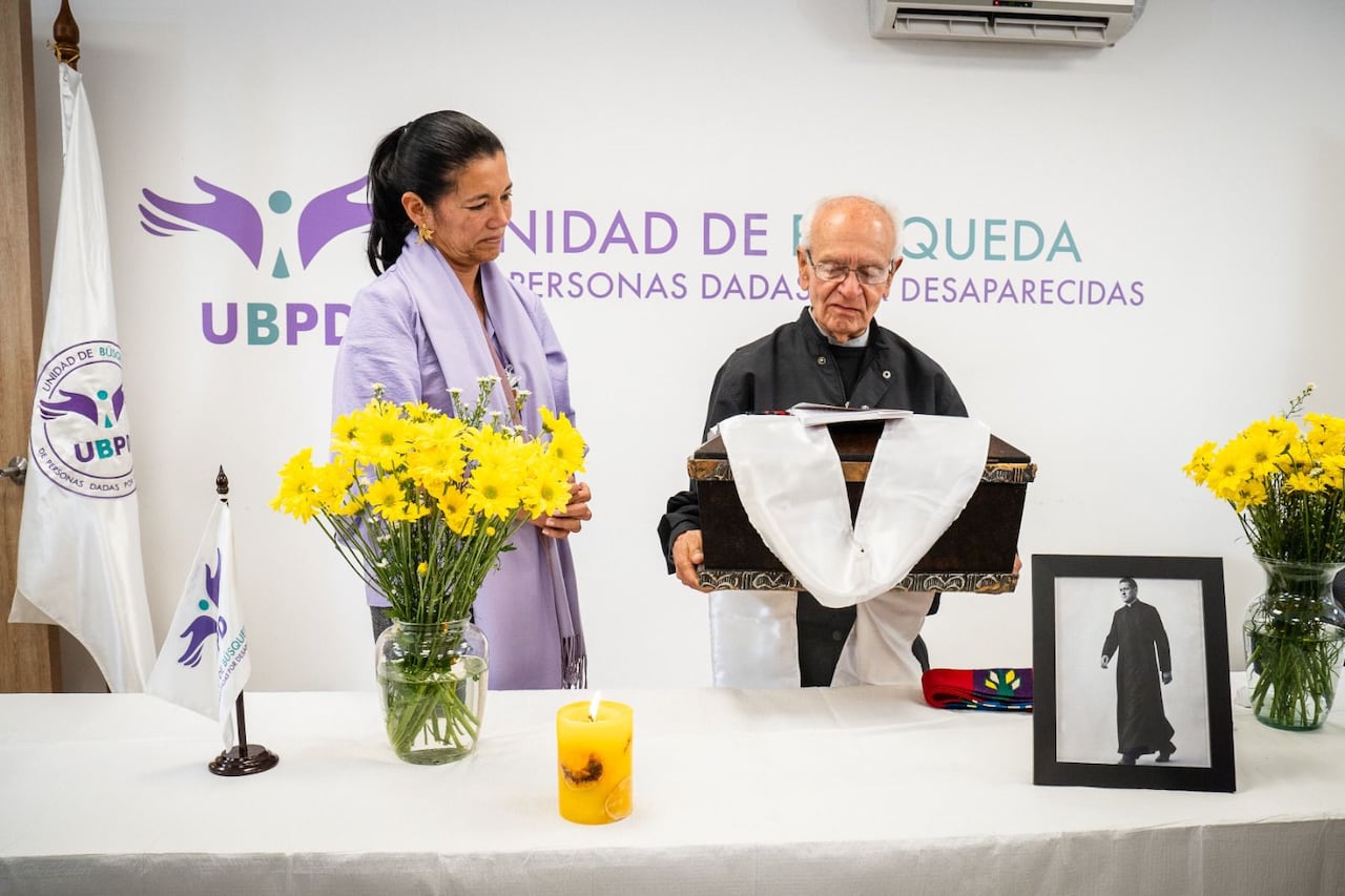 El padre Javier Giraldo comenzó el proceso de búsqueda del cuerpo de Camilo Torres.