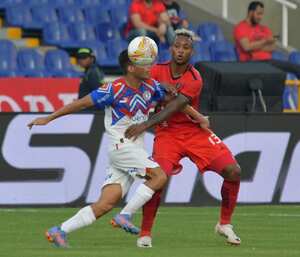 En el estadio Pascual Guerrero , partido amistoso América de Cali vs Cerró Porteño del Paraguay.