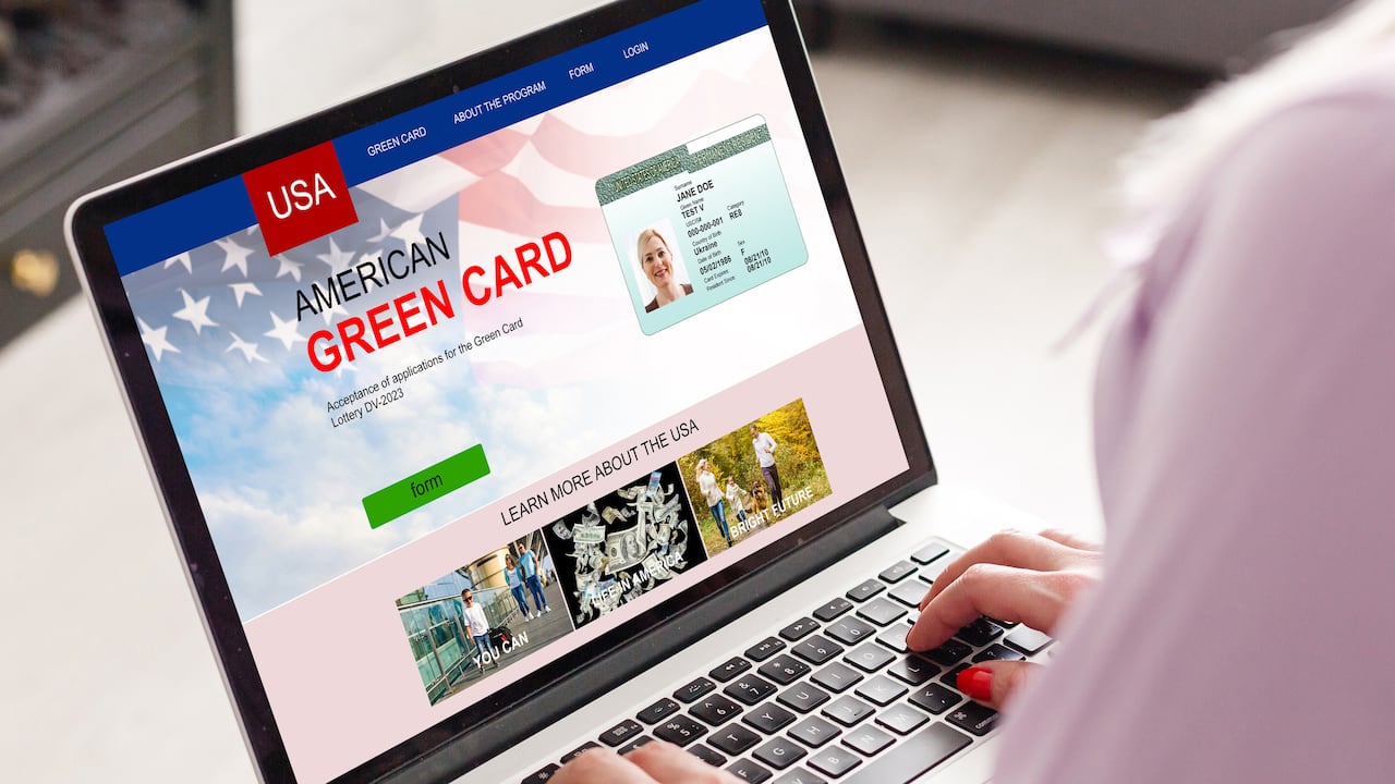 GREEN CARD