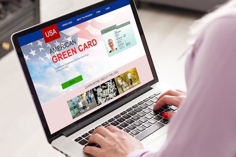 GREEN CARD