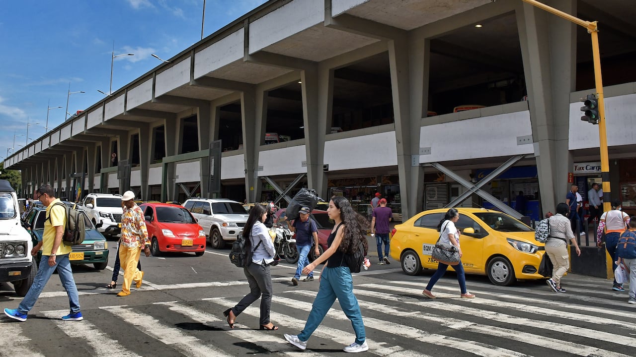 Múltiples problemas , rodean la terminal de transporte terrestre de Cali. Fotos Raúl Palacios / El Pais.