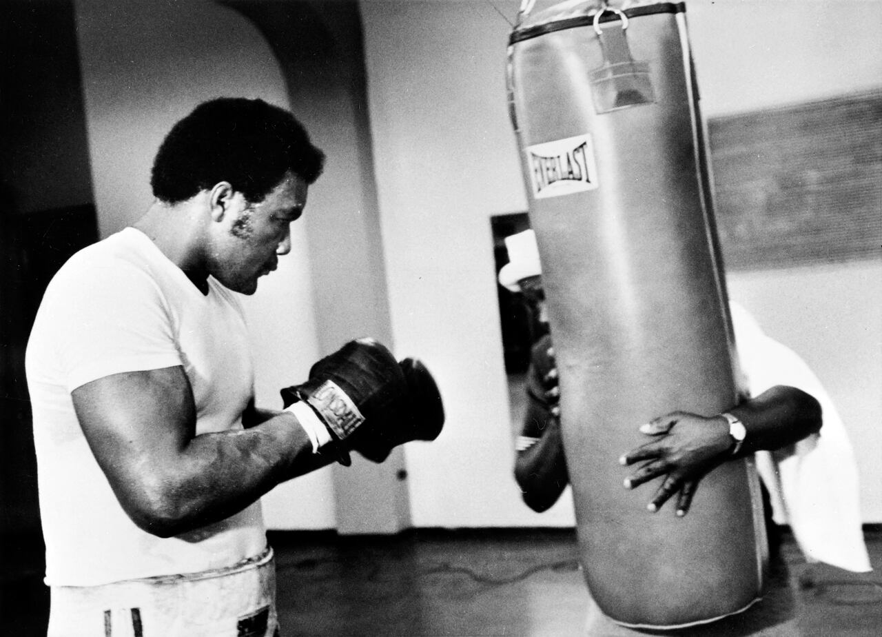 El excampeón de boxeo de peso pesado George Foreman, quien libró una icónica batalla con Muhammad Ali.