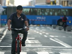 En el día sin carro y sin moto, muchos caleños optan por la bicicleta y el sistema de transporte público para moverse por la ciudad.