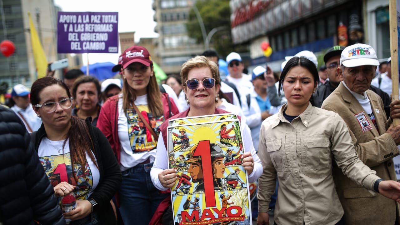 Marcha 1 de mayo día del trabajo, a favor del Presidente Gustavo Petro