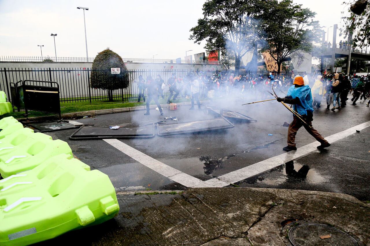 Disturbios en la Embajada Americana y en la Universidad Nacional